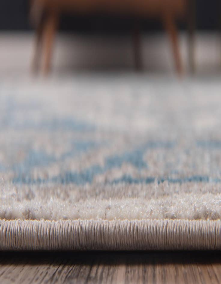 Detail image of 2' x 6' Vienna Runner Rug