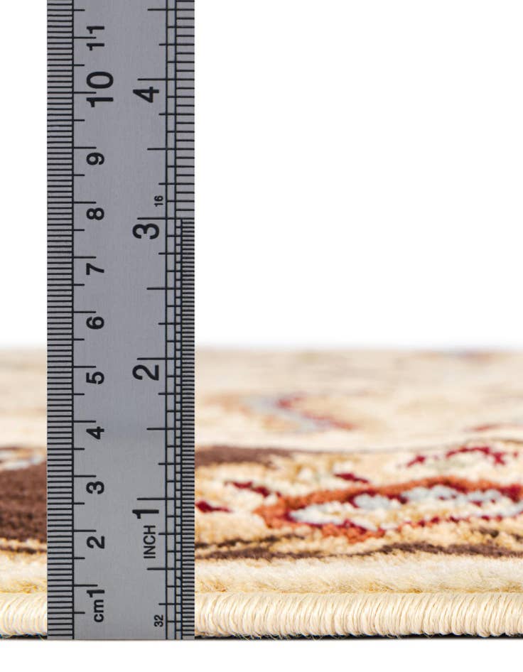 Detail image of 4' x 4' Classic Agra Square Rug