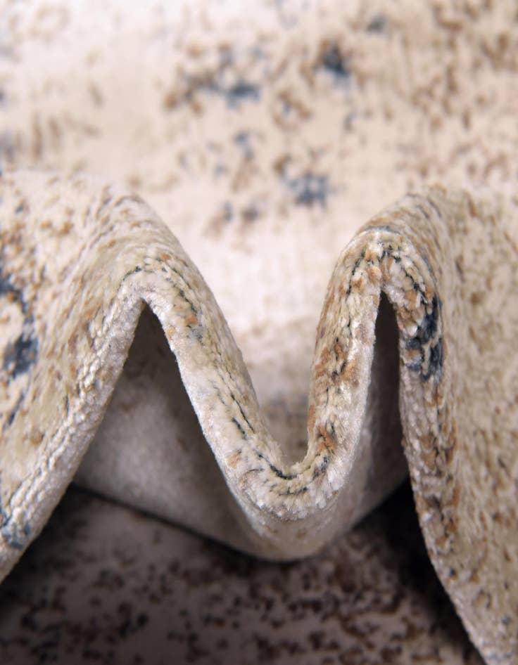 Detail image of 7' x 7' Eliza Square Rug