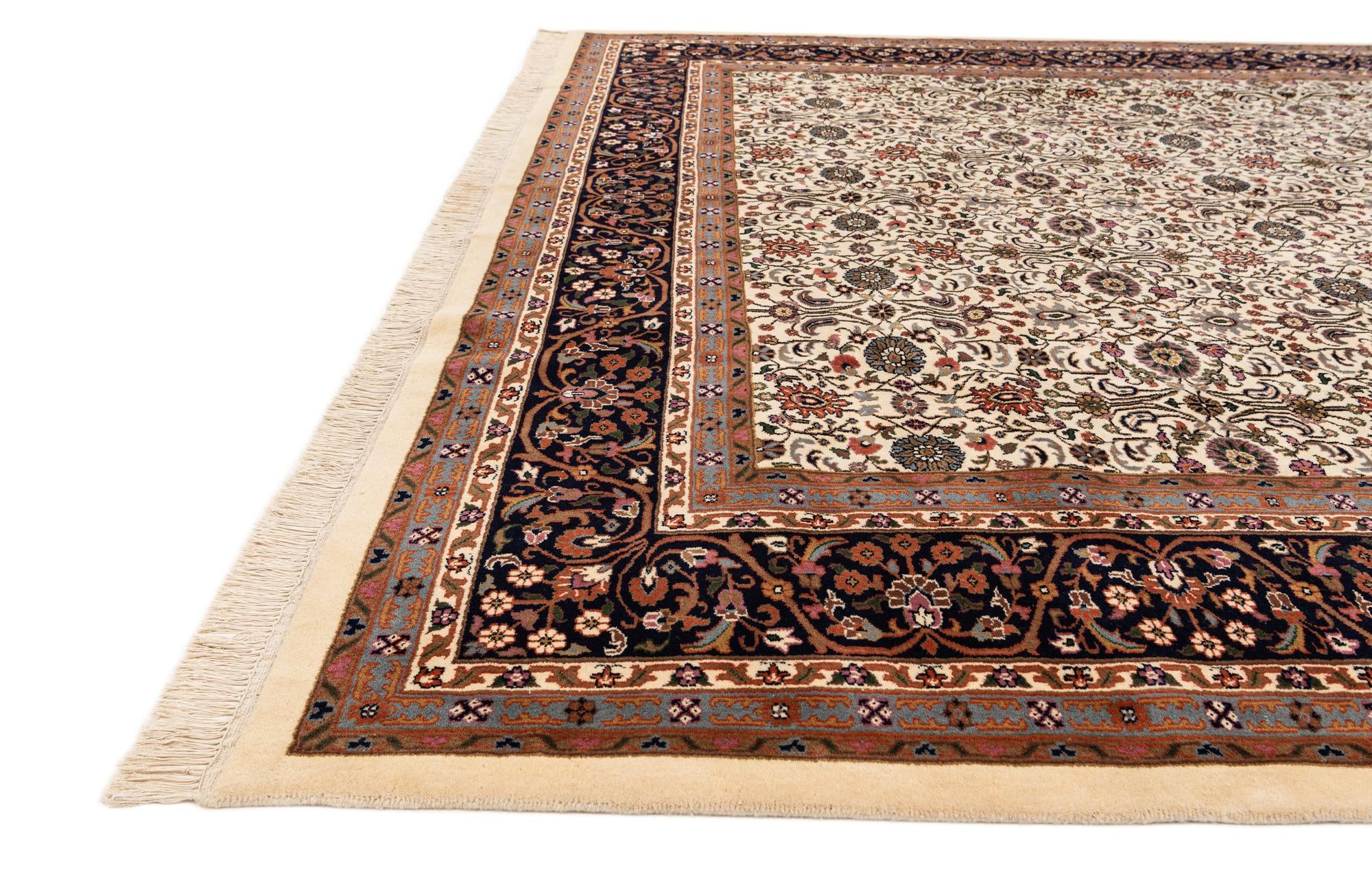 9' 11 x 10' 2 Hand Knotted Farahan Wool Square Rug