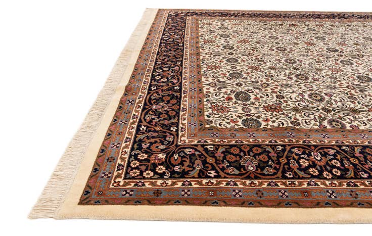 Detail image of 9' 11 x 10' 2 Hand Knotted Farahan Wool Square Rug