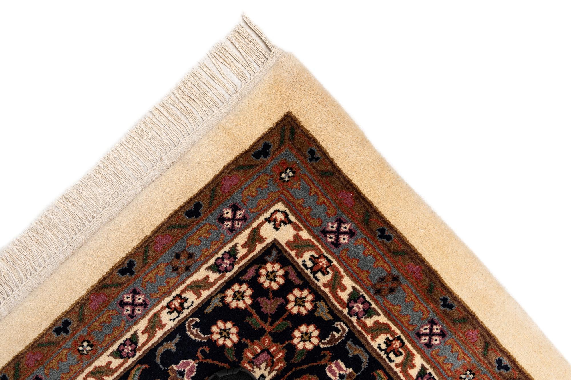 9' 11 x 10' 2 Hand Knotted Farahan Wool Square Rug