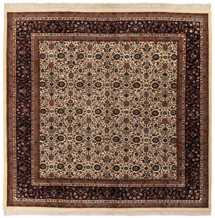 Detail image of 9' 11 x 10' 2 Hand Knotted Farahan Wool Square Rug