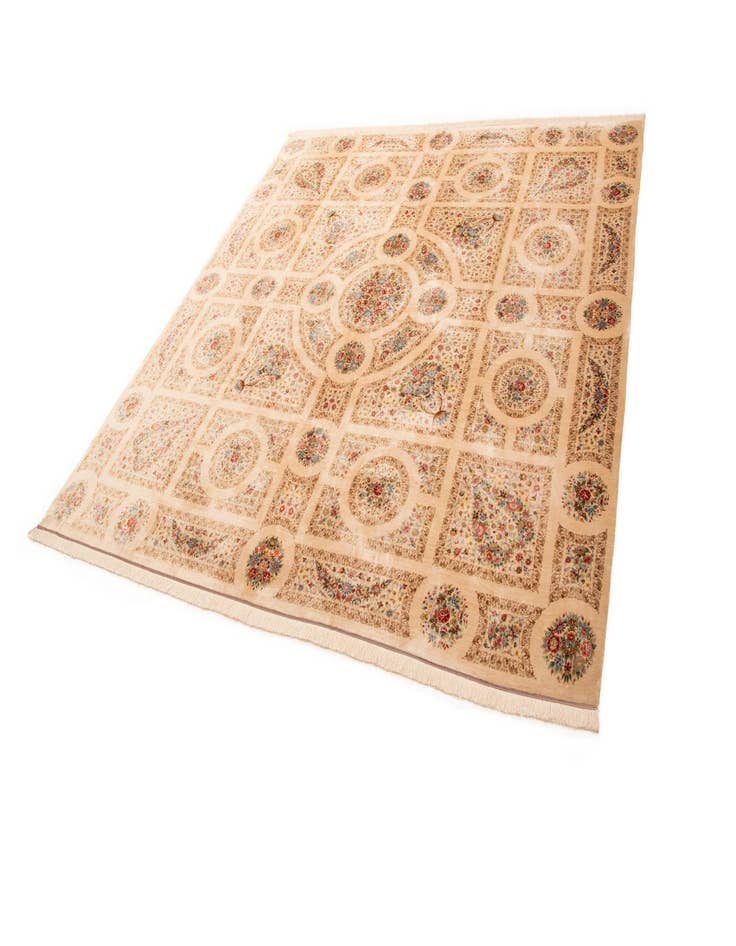 Detail image of 9' 9 x 9' 9 Ghom Silk Deluxe Square Rug