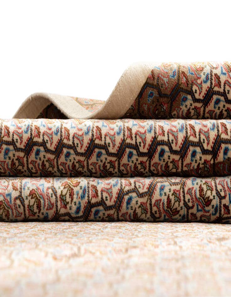 Detail image of 6' 8 x 6' 8 Ghom Silk Square Rug