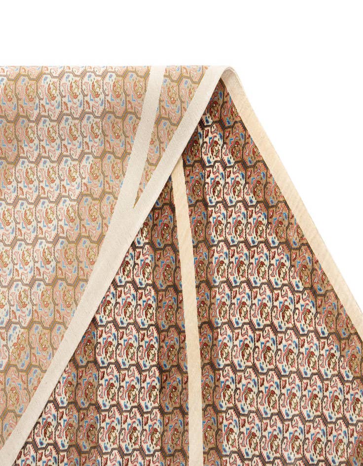 Detail image of 6' 8 x 6' 8 Ghom Silk Square Rug