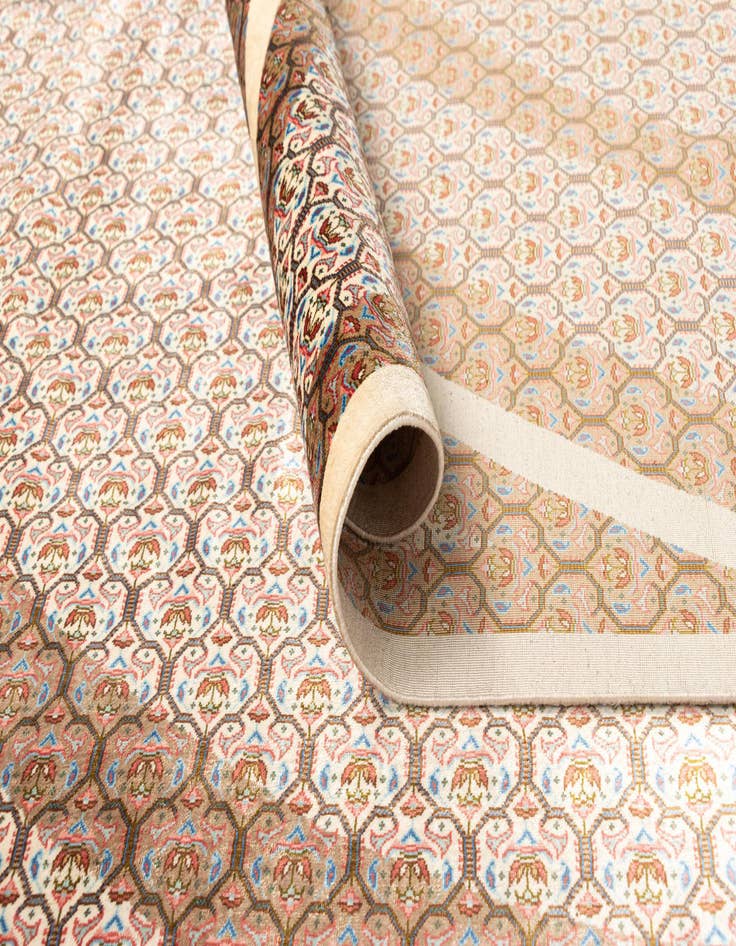 Detail image of 6' 8 x 6' 8 Ghom Silk Square Rug