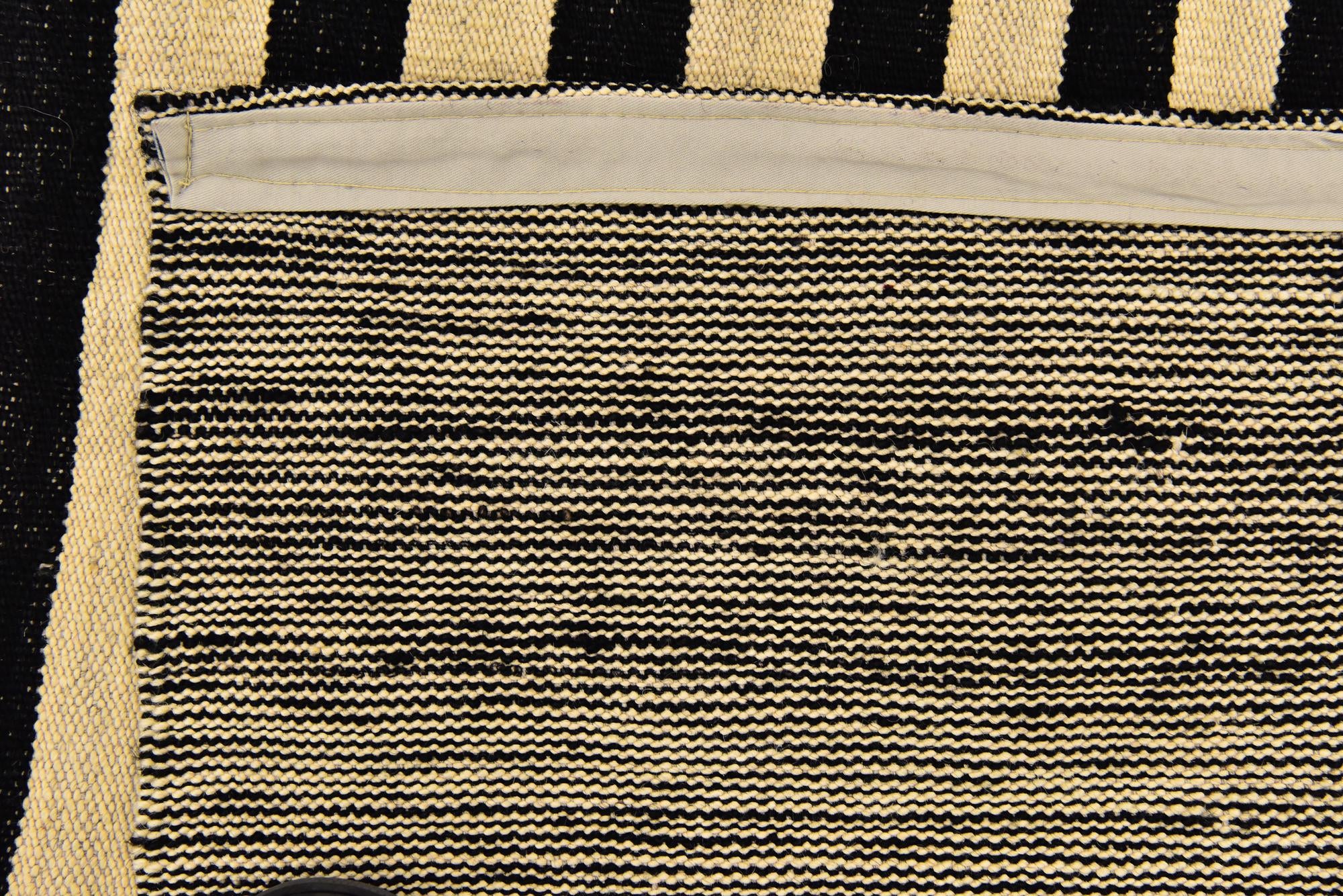 6' x 7' 6 Hand Woven Kilim Modern Wool Square Rug