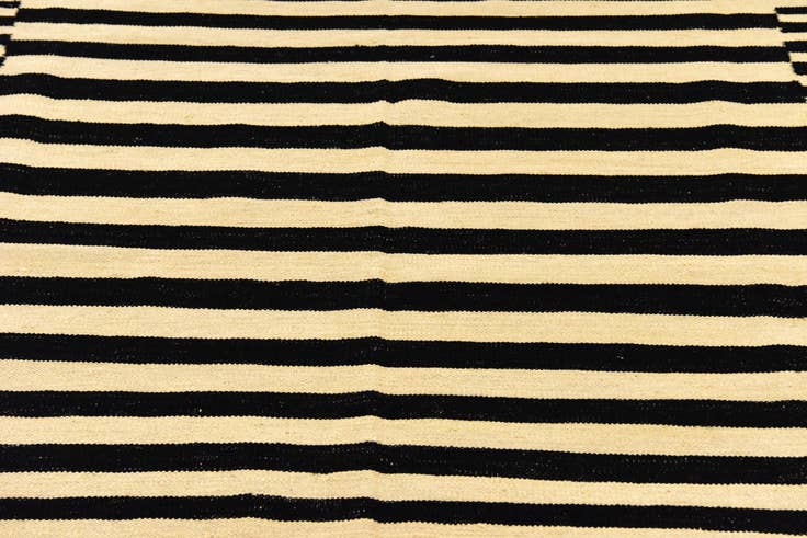Detail image of 6' x 7' 6 Hand Woven Kilim Modern Wool Square Rug