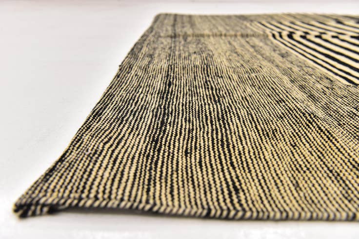 Detail image of 6' x 7' 6 Hand Woven Kilim Modern Wool Square Rug