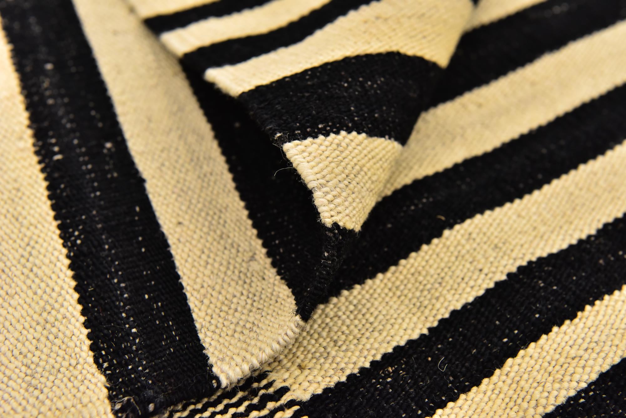 6' x 7' 6 Hand Woven Kilim Modern Wool Square Rug