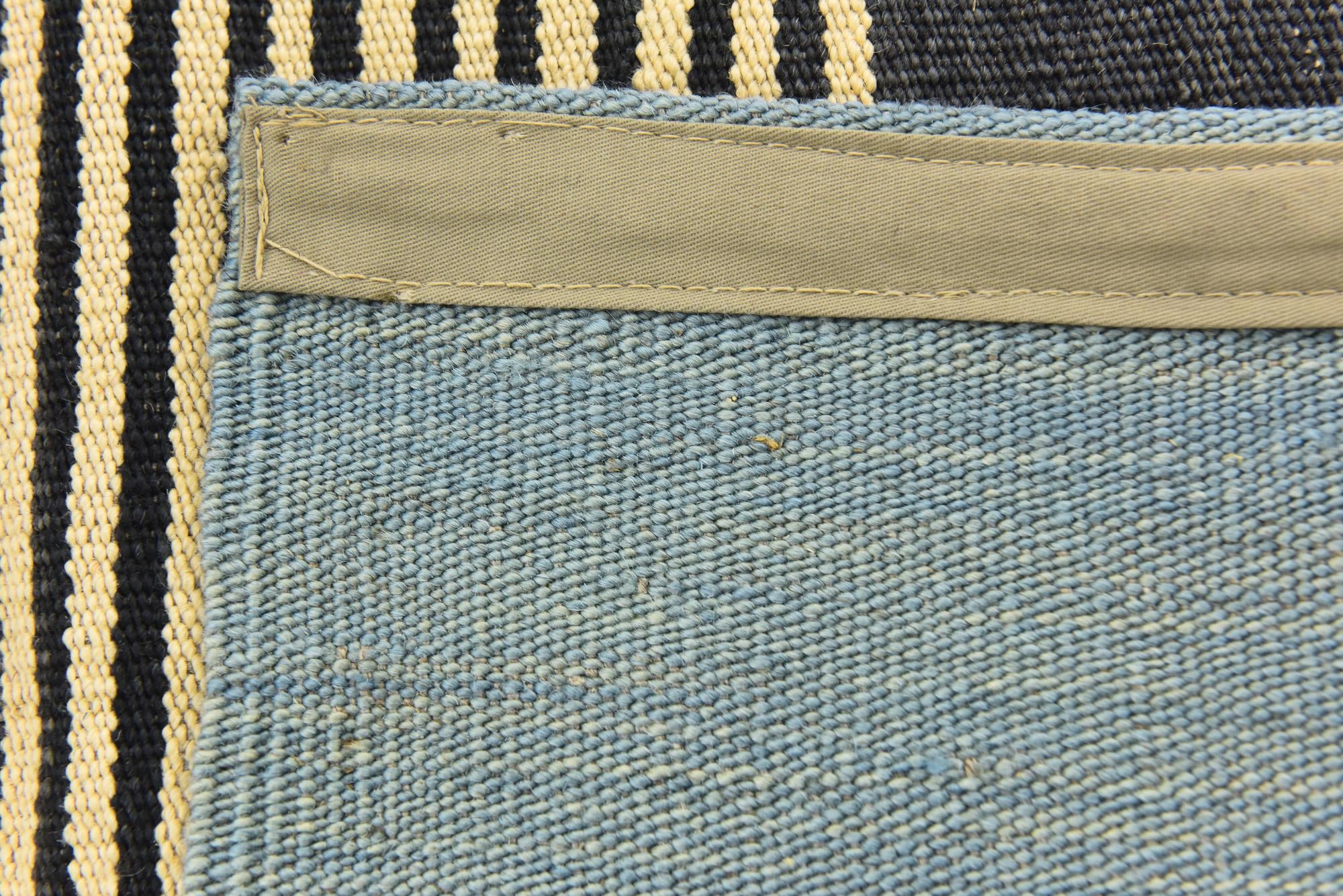 5' 6 x 6' 4 Hand Woven Kilim Modern Wool Square Rug