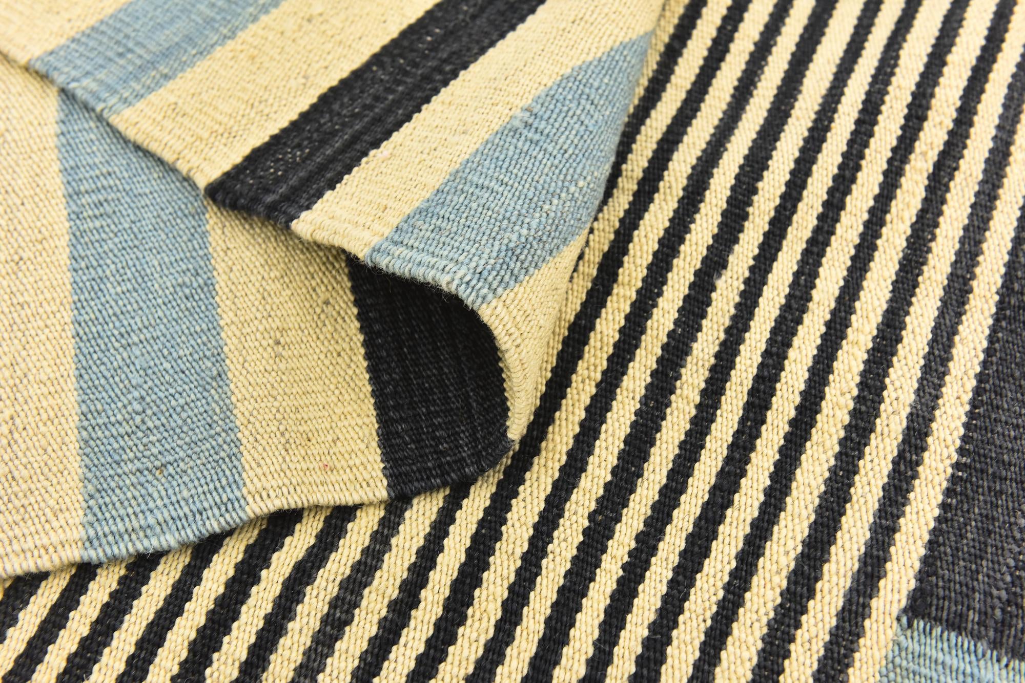 5' 6 x 6' 4 Hand Woven Kilim Modern Wool Square Rug