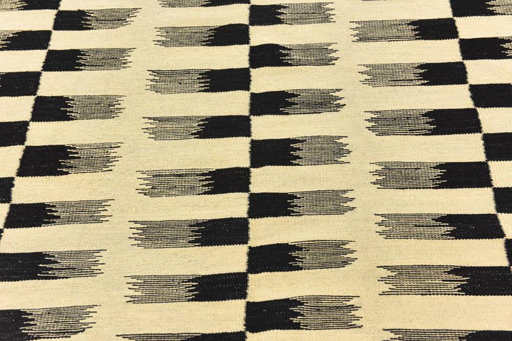 Detail image of 6' 2 x 7' 7 Hand Woven Kilim Modern Wool Square Rug