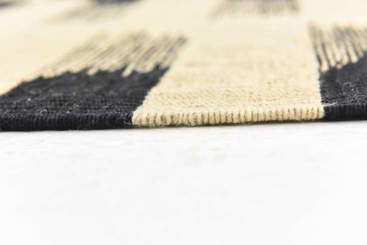 Detail image of 6' 2 x 7' 7 Hand Woven Kilim Modern Wool Square Rug