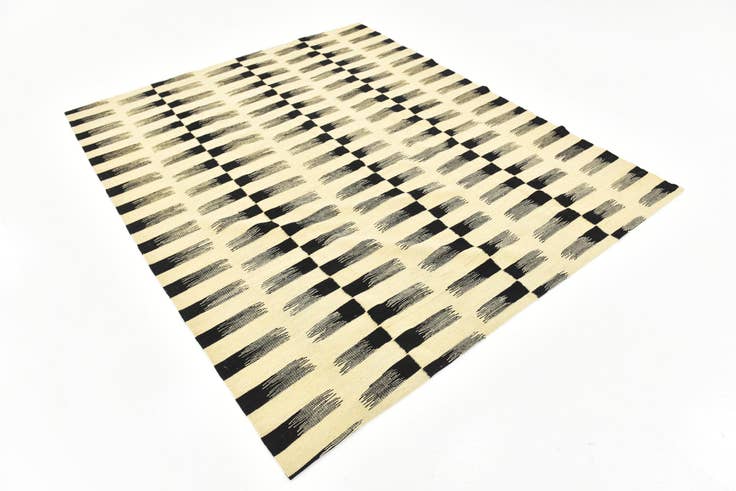 Detail image of 6' x 7' Hand Woven Kilim Modern Wool Square Rug