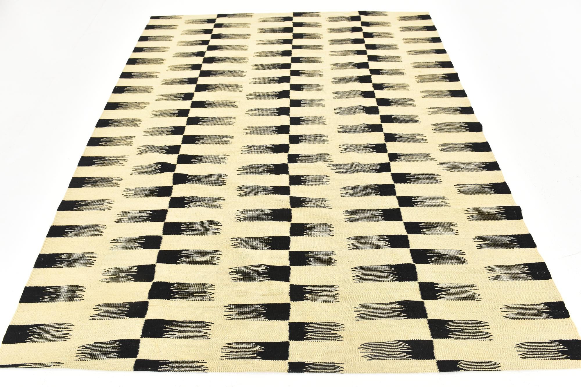 6' x 7' Hand Woven Kilim Modern Wool Square Rug