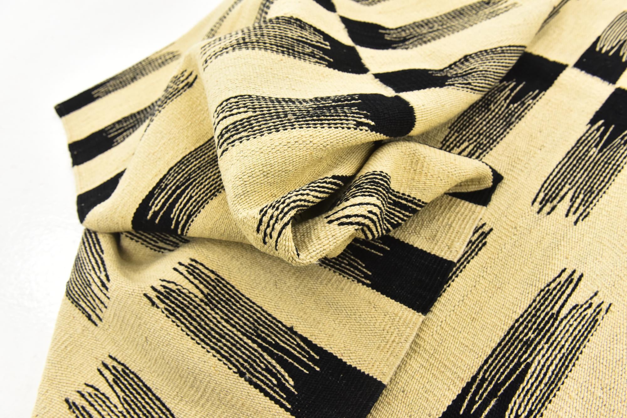 6' x 7' Hand Woven Kilim Modern Wool Square Rug