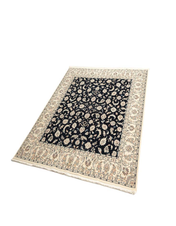 Detail image of 6' 6 x 6' 11 Nain Square Rug