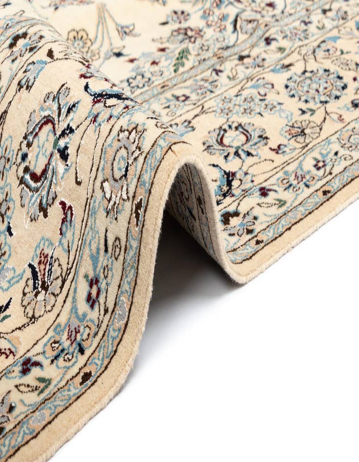 Detail image of 8' 3 x 8' 3 Nain Wool Square Rug