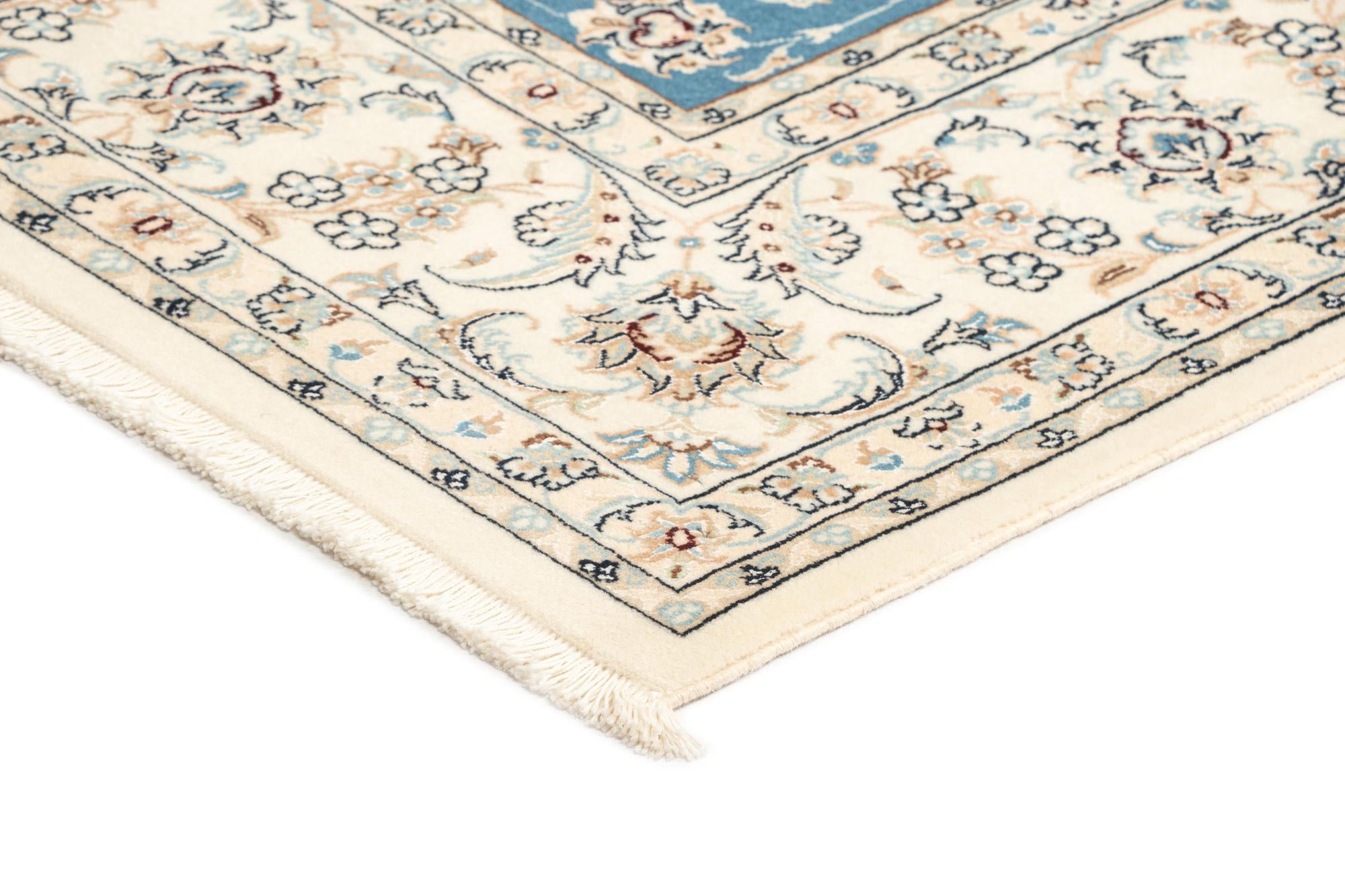 6' 7 x 6' 11 Nain Square Rug