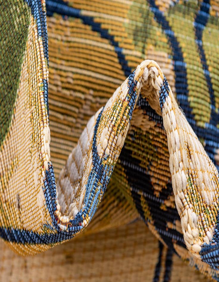 Detail image of 6' x 6'  Washable Botanical Indoor / Outdoor Square Rug