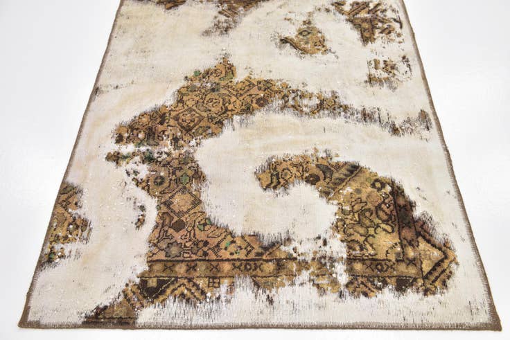Detail image of 4' x 4' 8 Hand Knotted Ultra Vintage Persian Wool Square Rug
