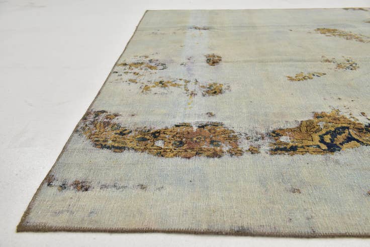 Detail image of 6' x 6' 5 Hand Knotted Ultra Vintage Persian Wool Square Rug
