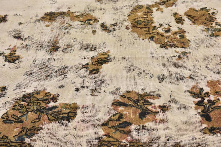 Detail image of 235cm x 255cm Hand Knotted Ultra Vintage Persian Wool Square Rug