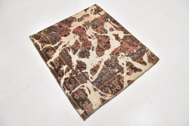 Detail image of 3' 3 x 3' 9 Hand Knotted Ultra Vintage Persian Wool Square Rug