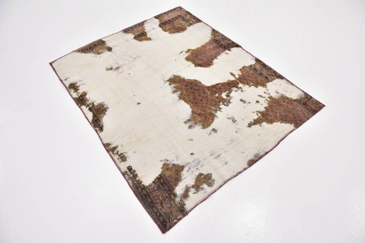 Detail image of 4' 2 x 5' 2 Hand Knotted Ultra Vintage Persian Wool Square Rug