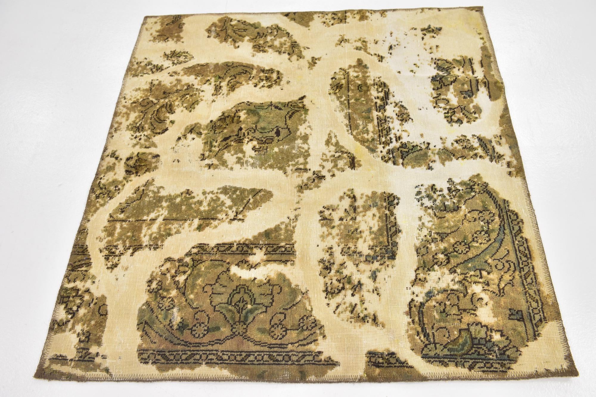 4' x 4' 2 Hand Knotted Ultra Vintage Persian Wool Square Rug