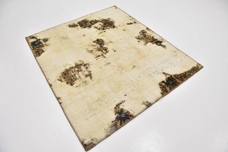 Detail image of 4' 9 x 5' 6 Hand Knotted Ultra Vintage Persian Wool Square Rug