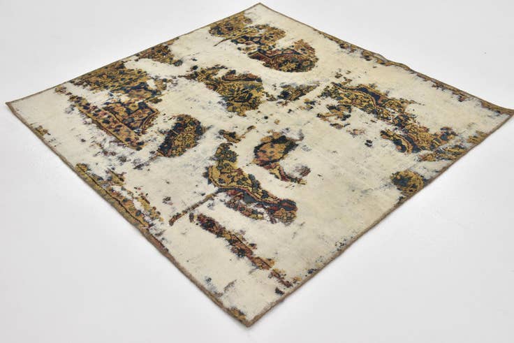 Detail image of 4' 9 x 4' 10 Hand Knotted Ultra Vintage Persian Wool Square Rug