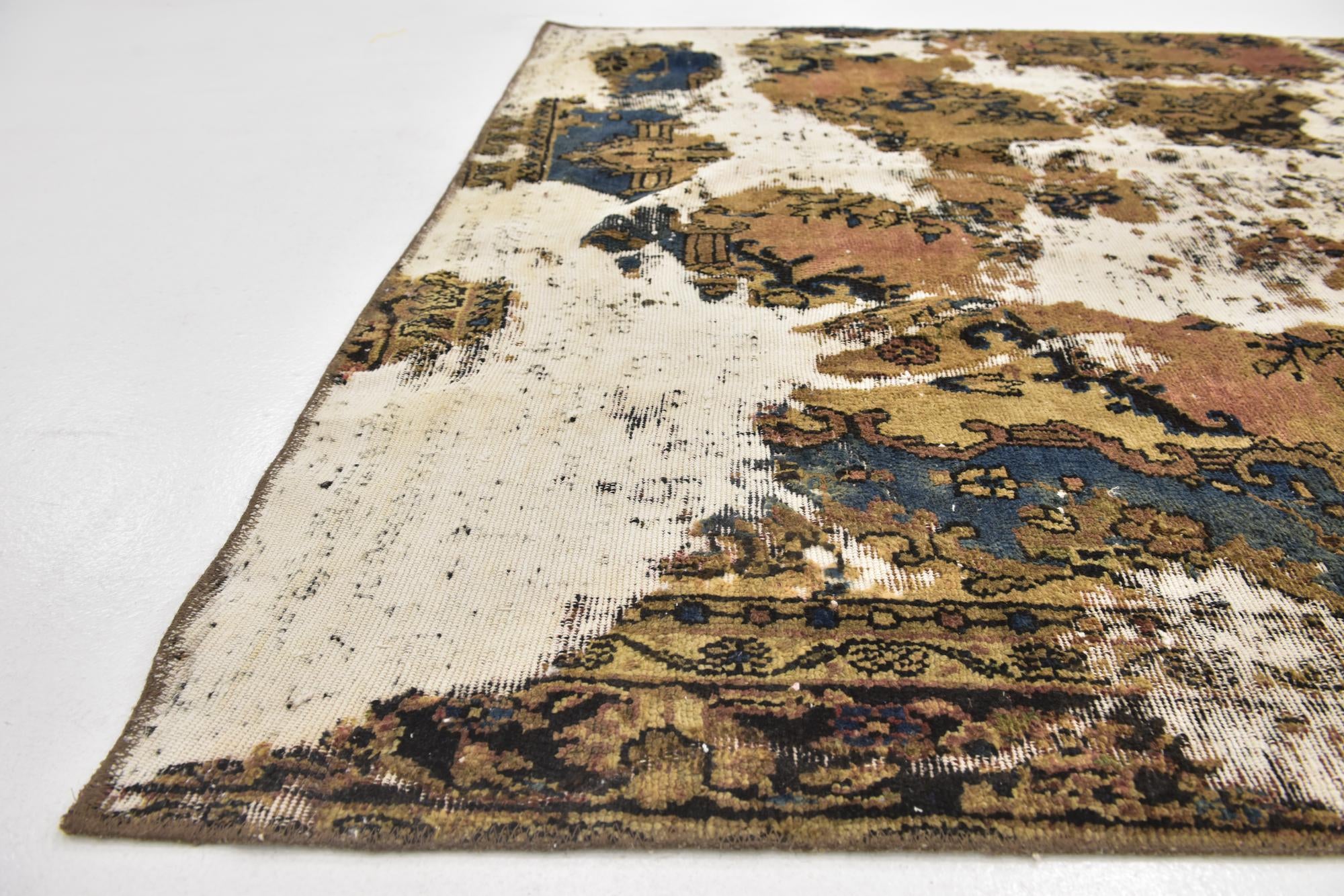 5' 5 x 6' 2 Hand Knotted Ultra Vintage Persian Wool Square Rug