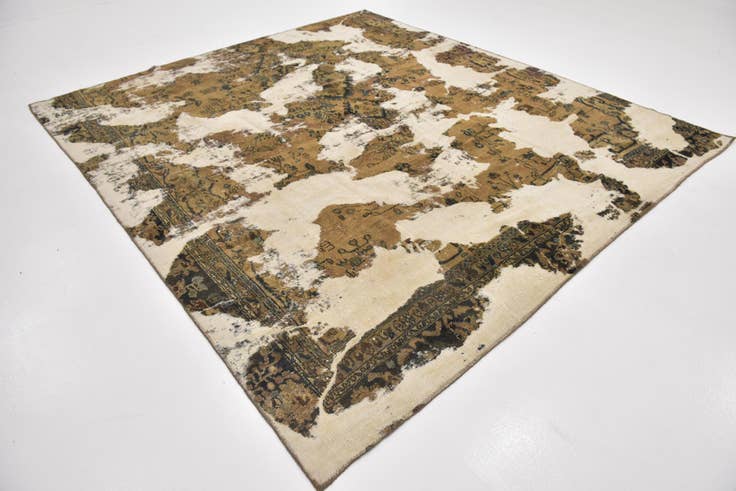 Detail image of 8' 10 x 9' 10 Hand Knotted Ultra Vintage Persian Wool Square Rug