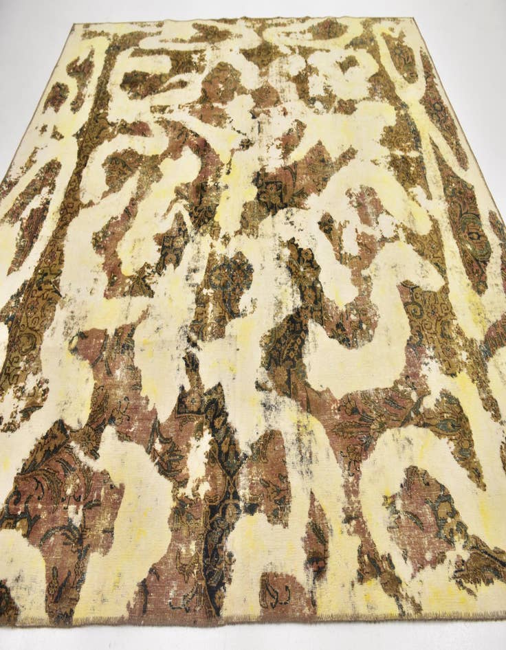 Detail image of 9' 5 x 9' 10  Hand Knotted Ultra Vintage Persian Wool Square Rug