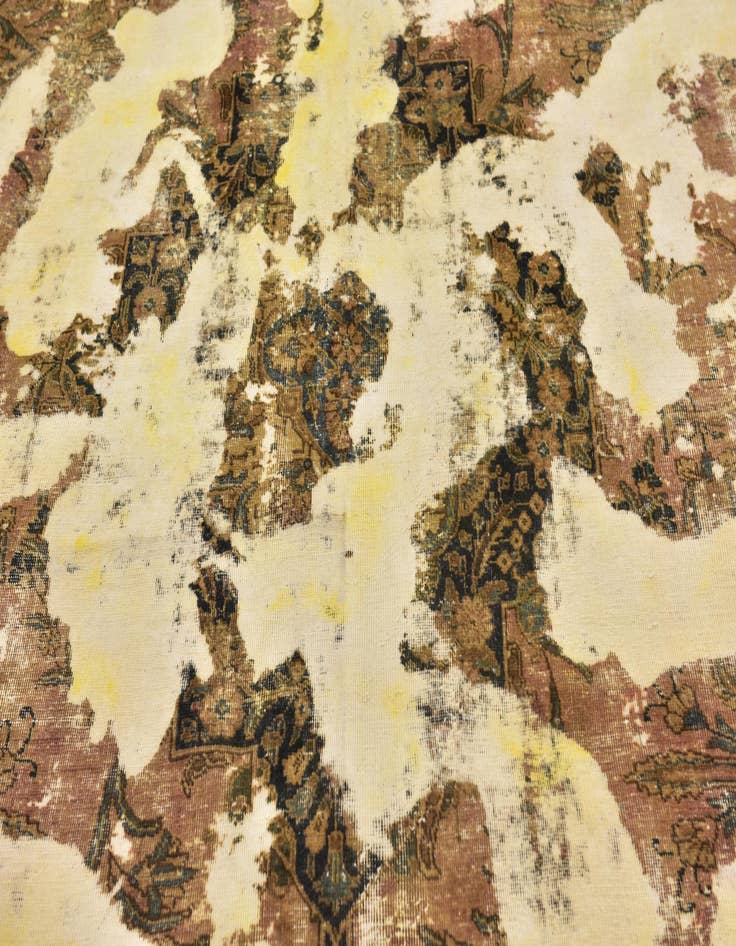 Detail image of 9' 5 x 9' 10  Hand Knotted Ultra Vintage Persian Wool Square Rug