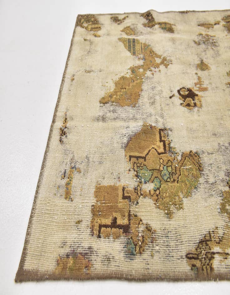 Detail image of 3' 6 x 3' 10 Hand Knotted Ultra Vintage Persian Wool Square Rug