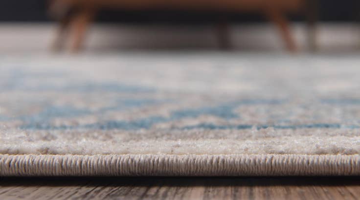 Detail image of 5' x 5' Vienna Square Rug
