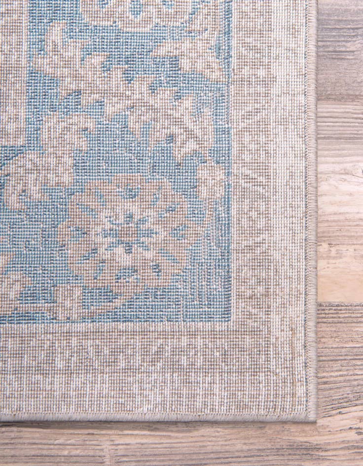 Detail image of 8' x 8' Vienna Square Rug