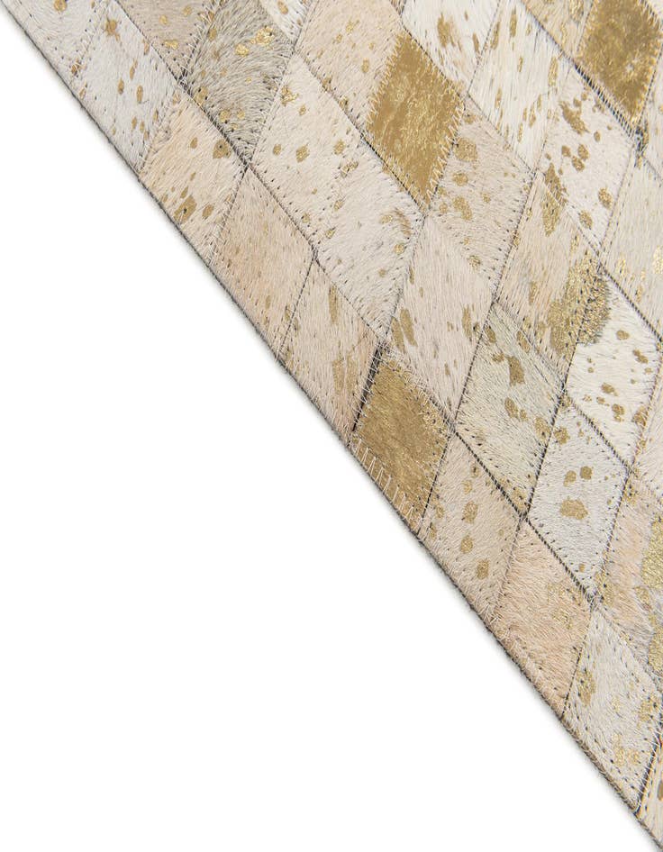 Detail image of 5' 2 x 7' 6 Cowhide Stocks Rug