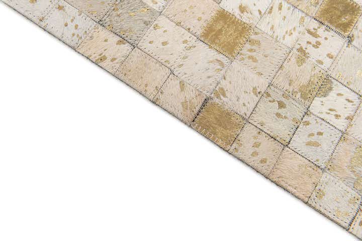 5' 2 x 7' 6 Cowhide Stocks Rug