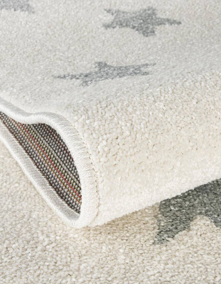 Detail image of 7' 10 x 7' 10 Whimsy Kids Round Rug