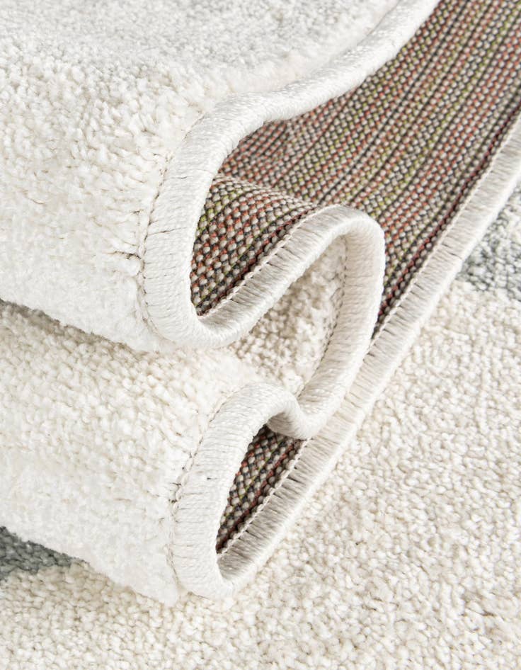 Detail image of 7' 10 x 7' 10 Whimsy Kids Round Rug