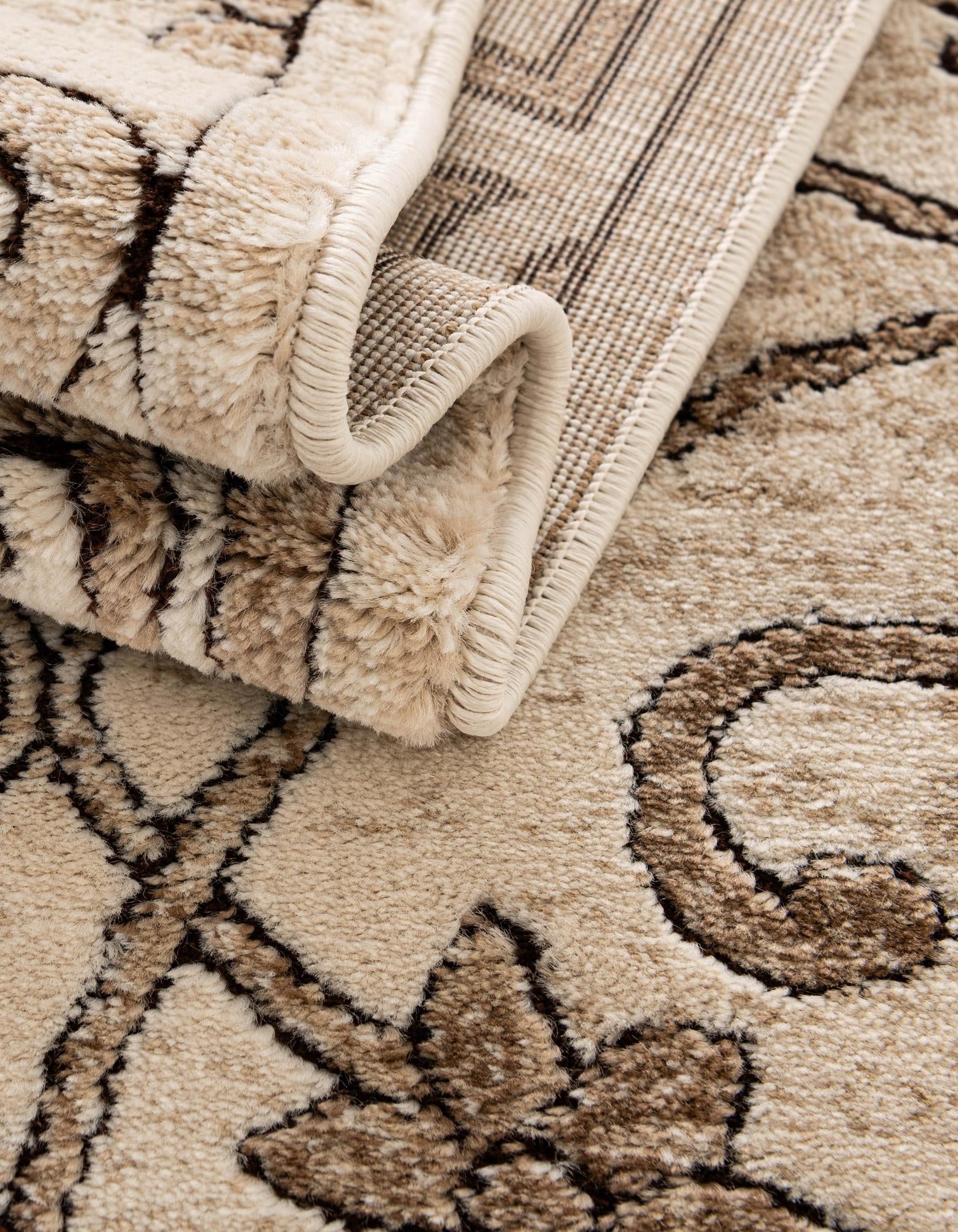 7' x 10' Himalaya Oval Rug