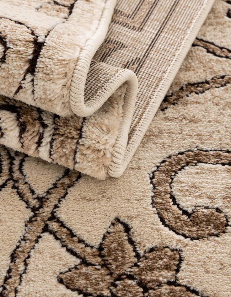 Detail image of 4' x 6' Himalaya Oval Rug