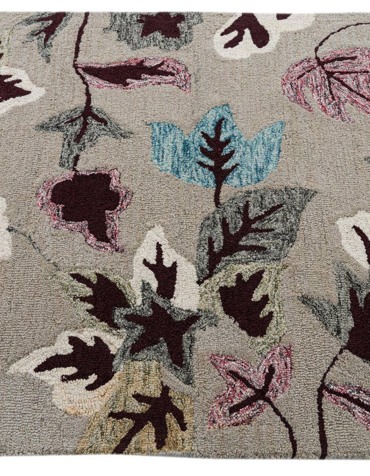 Detail image of 4' x 6' Agra Rug
