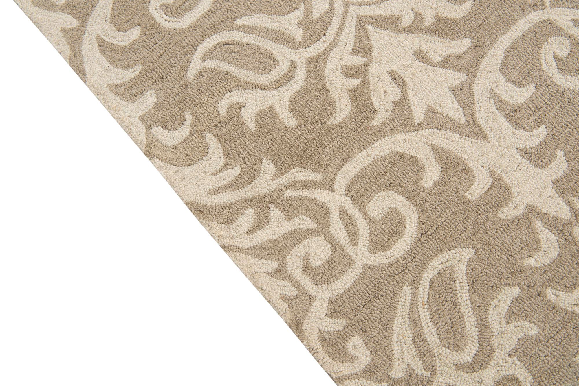 5' x 7' Agra Rug
