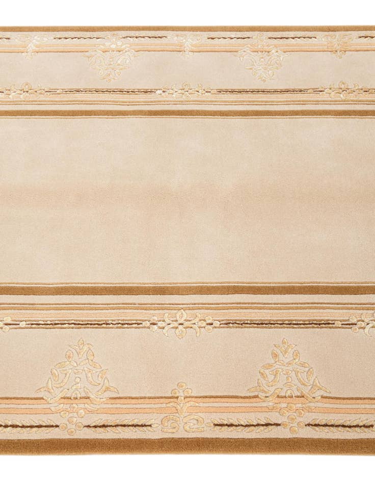 Detail image of 3' 11 x 5' 11 Hand Knotted Darya Wool Rug